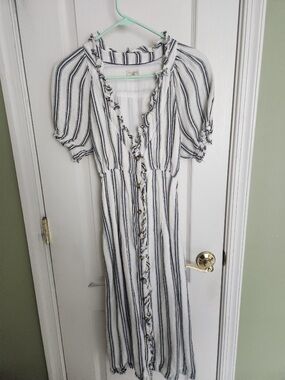 Anthropologie ruffle collar Dress